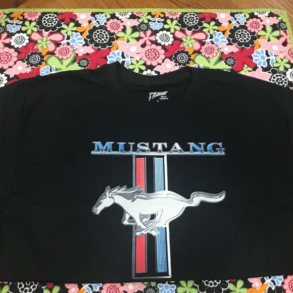 trenz Other - 😎NEW FORD MUSTANG SHIRT.